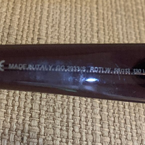 Gorgeous Gucci Frames with Case - Picture 5 of 8